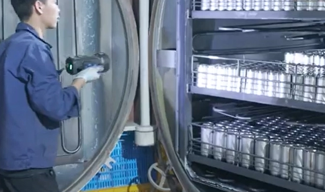 Proceso de inspección de calidad de producción de botella de agua Everich