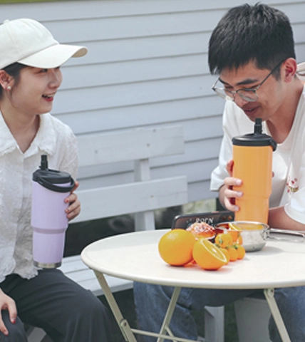 Vaso aislado al vacío de 30 oz con mango 01073A