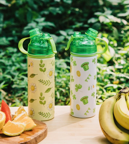 Botella de agua de doble uso con tapa de spray 01604A